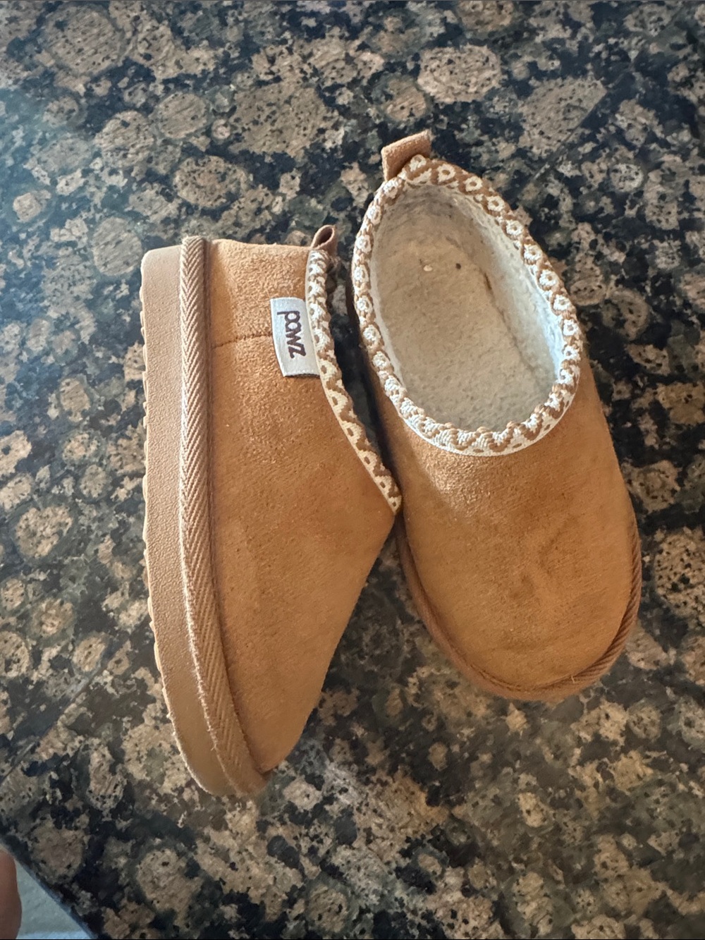 🔥5/$10🔥Cozy Kids Tan Slip-On Slippers